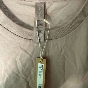 BRAND NEW! Skims relaxed tee
